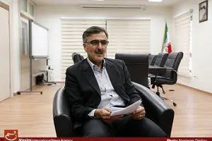 محمدرضا فرزین رئیس کل جدید بانک مرکزی شد | تأکید رئیسی بر مدیریت نرخ ارز و کاهش تورم