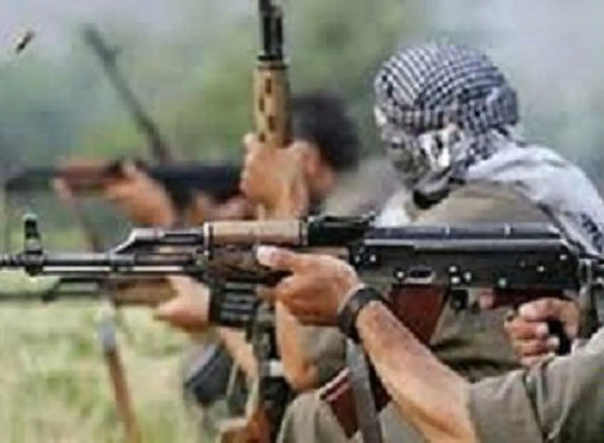 درگیری مأموران ناجا با گروهک تروریستی در خاش/ مجروحیت یکی از مأموران ناجا