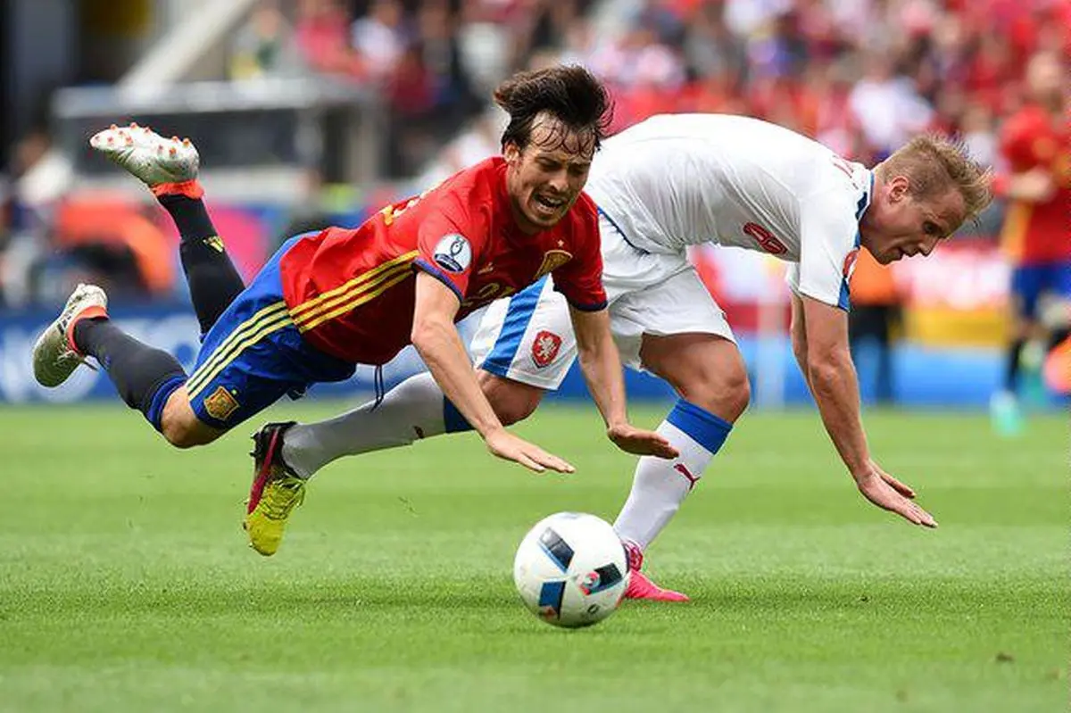 گزارش تصویری:: برتری اسپانیا در دقایق پایانی