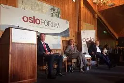 آمریکا اعلام کرده که تحریم‌ها روی کاغذ برداشته شده ولی بعد روانی آن باقی مانده است