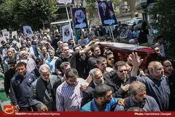 پیکر استاد حمید سبزواری پدر شعر انقلاب دقایقی پیش در مشهدمقدس تشییع شد