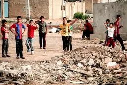 ملاشیه، زندگی میان فاضلاب و زباله/ حاشیه‌نشینی هیچ‌وقت دغدغه مسئولین نبوده است+تصاویر