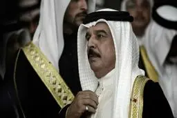 حمایت پادشاه بحرین از اقدامات علیه جمعیت 
