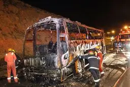جزئیات حریق اتوبوس بنز با ۲۶ مسافر در جنگل گلستان اعلام شد