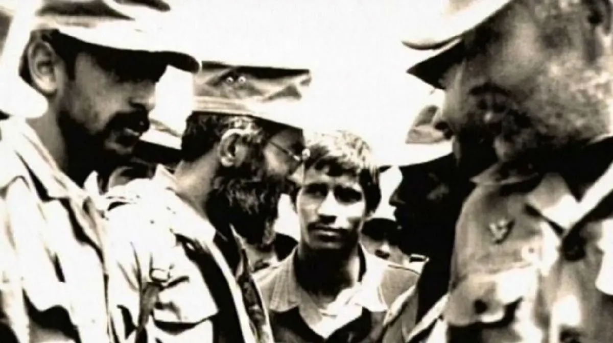 ۳۰ ماه "حضور" یک ملت برای دفاع از انقلاب