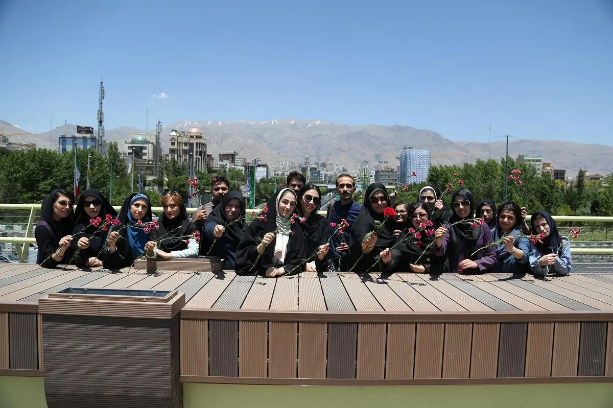 دانشجویان دانشکده‌ی خبر، سفیران خودکشی ممنوع شدند