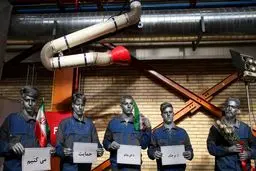 با حقوقهای نجومی مدیران دیگر کسی دست‌های خالی کارگران را درک نمی‌کند