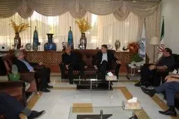 منصوریان با طباطبایی دیدار کرد/ احتمال برگزاری تمرینات استقلال در آزادی