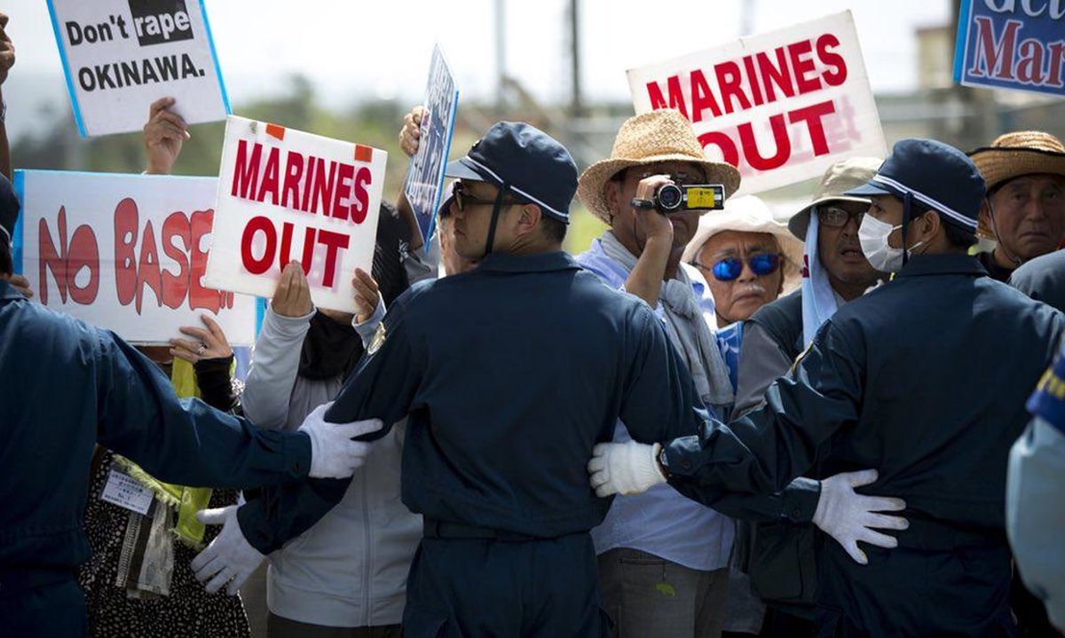 خشم گسترده مردم ژاپن از حضور نظامی آمریکا در اوکیناوا +تصاویر