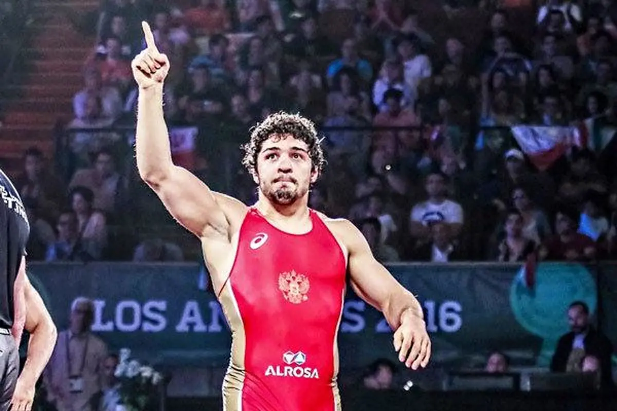 تشویق تماشاگران ایرانی آزاردهنده بود/ کشتی سختی با کریمی داشتم