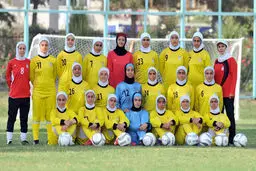 مهینی ۲۸ فوتبالیست دختر را به اردوی تیم ملی دعوت کرد