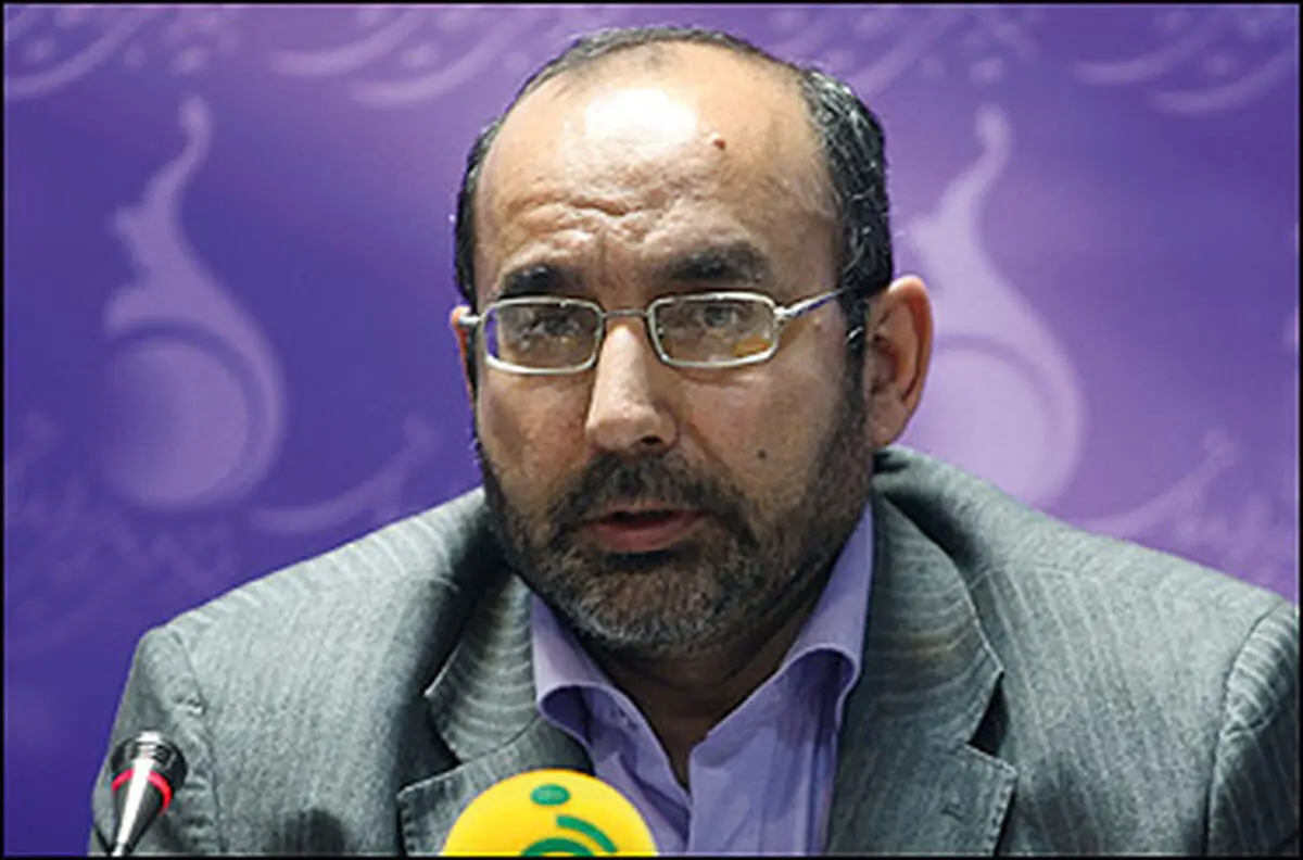 هدف دشمن در جنگ نرم جوانان و نوجوانان هستند