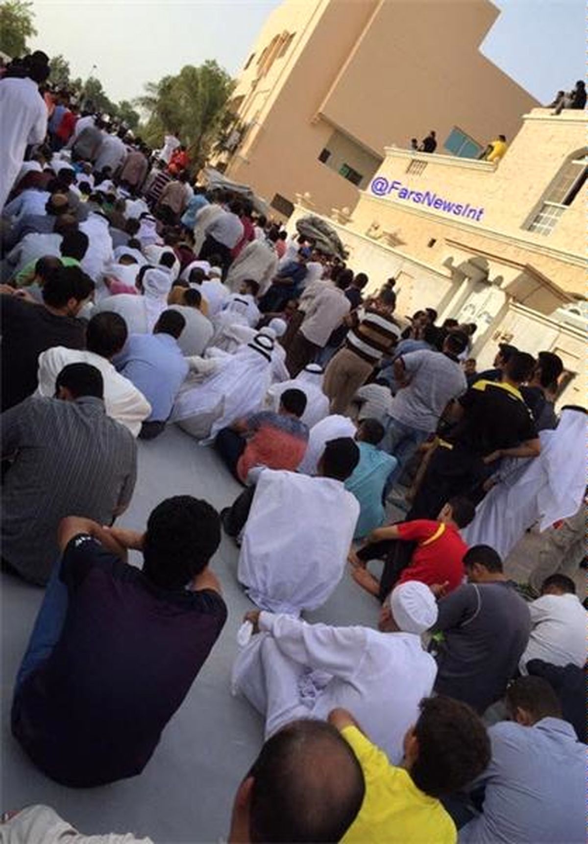حمله نظامیان آل‎خلیفه به معترضان به لغو تابعیت رهبر شیعیان بحرین
