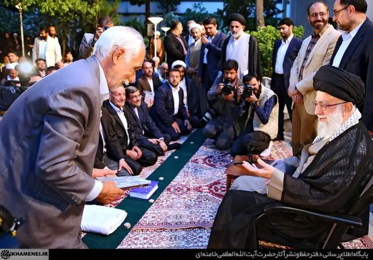 جمعی از شاعران و اهالی فرهنگ و ادب با رهبر انقلاب دیدار کردند + تصاویر