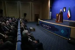 شمار پهلوانان سیاسی ما کمتر از قهرمانان سیاسی است/ دولت یازدهم یک دولت فراجناحی است