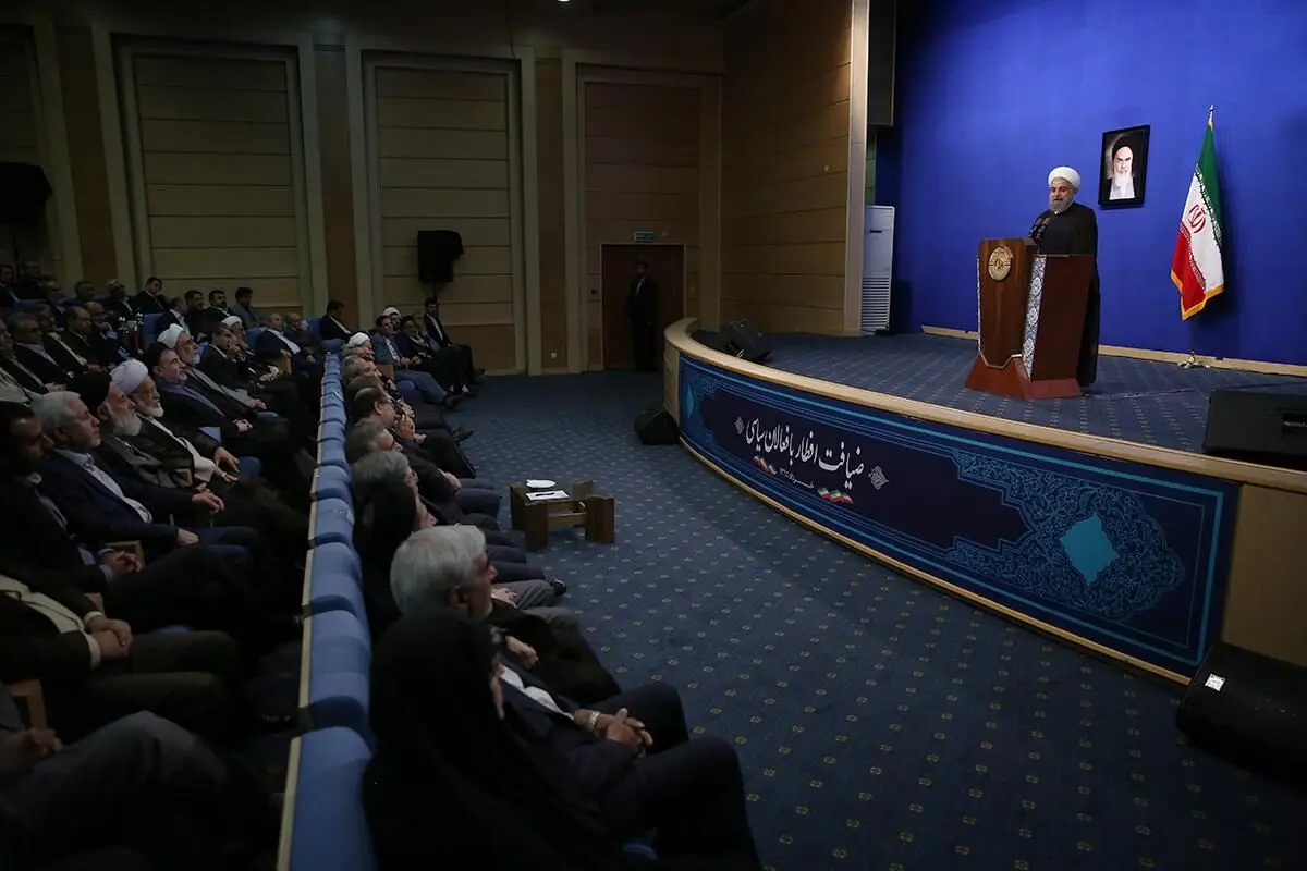 شمار پهلوانان سیاسی ما کمتر از قهرمانان سیاسی است/ دولت یازدهم یک دولت فراجناحی است