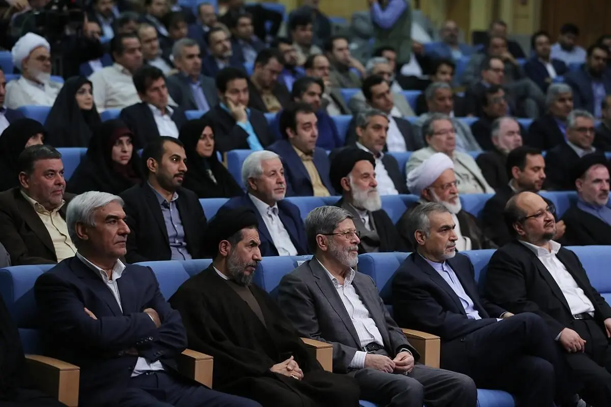 هیچ‌ یک از اعضای شورای مرکزی خانه احزاب به ضیافت رئیس‌جمهور دعوت نشدند