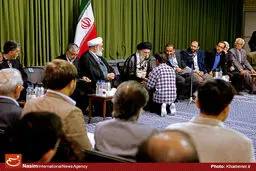 کاردانی: هر کس مدافع می‌شود محکم‌ترین شعری / از باده این شعر می‌نوشند جامی‌ها