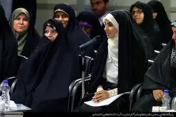 آرزوی پدر شهیدم را دیشب برآورده کردم/ آفرین‌های رهبری به شعرم قوت قلب بود
