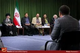 شاعران در محضر یار چه سرودند؟+تصاویر