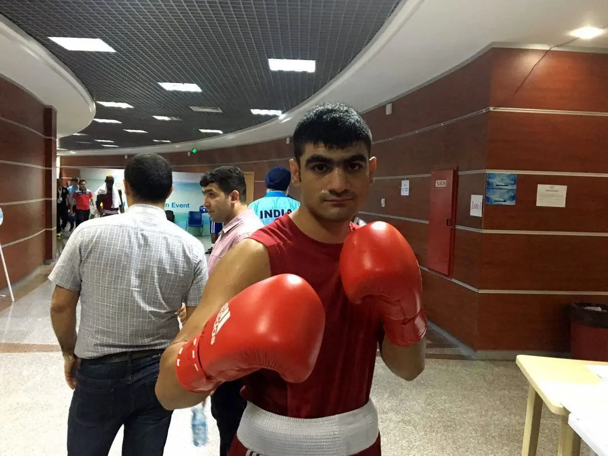 امیدی برد و به جمع ۱۶ نفر برتر رسید