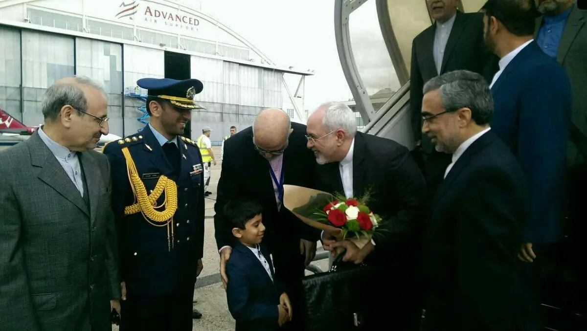 ظریف وارد پاریس شد