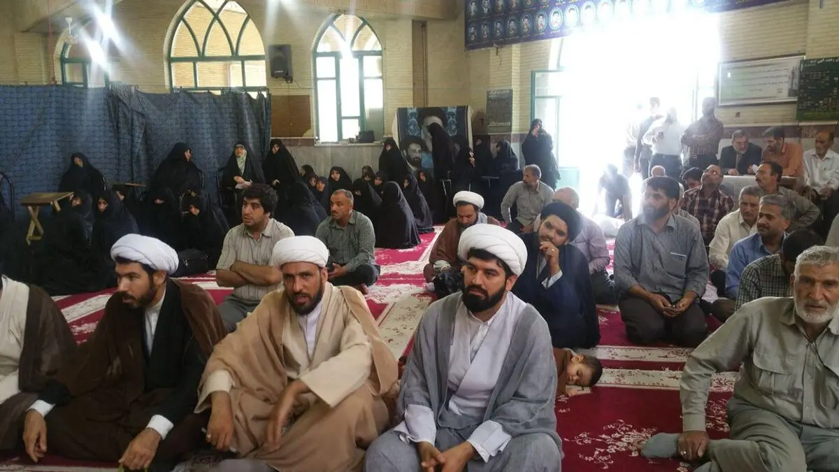 مردم پیشوا در اعتراض به انتصاب فرماندار جدید این شهرستان تجمع کردند + عکس