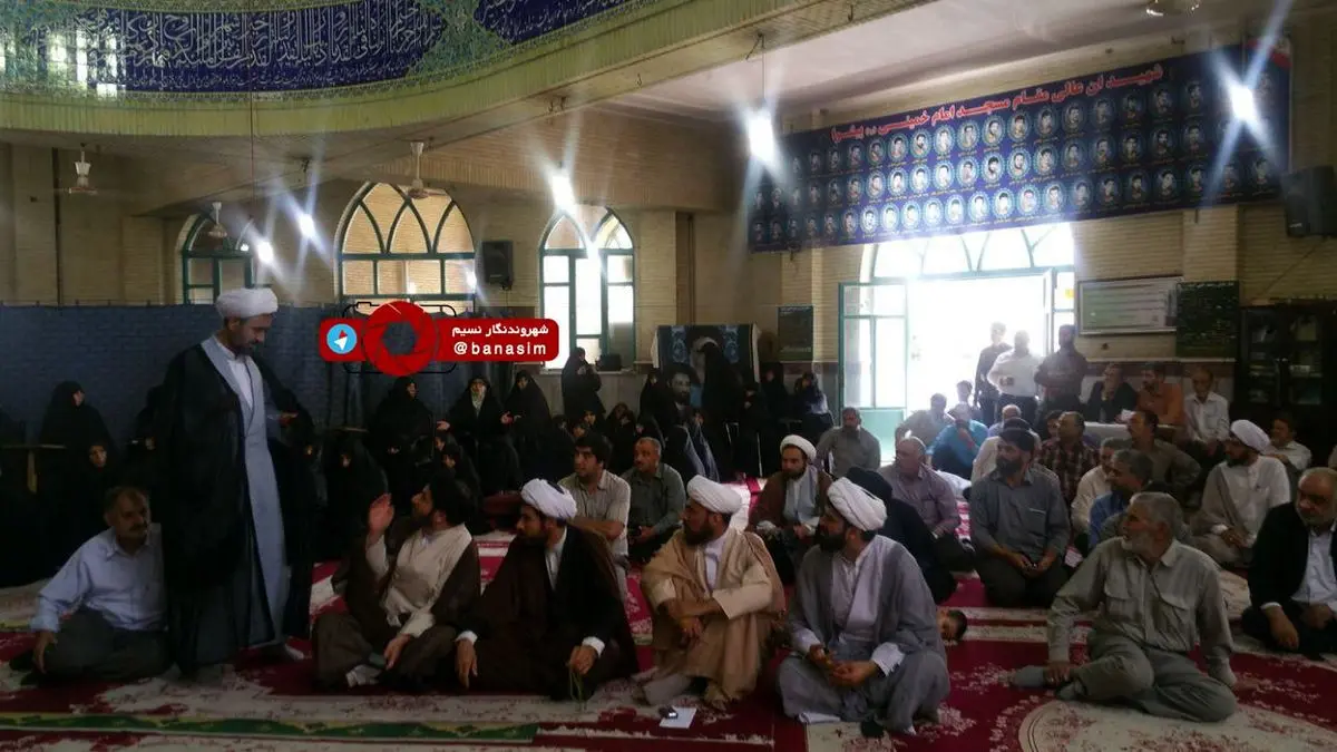 تجمع مردم پیشوا در اعتراض به انتصاب فرماندار جدید