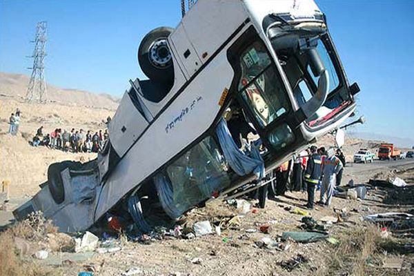 واژگونی اتوبوس تهران-بوشهر، ۹ مجروح برجای گذاشت