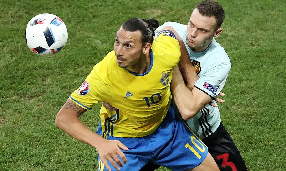 توقف ایتالیا و بلژیک برابر رقبا در نیمه نخست