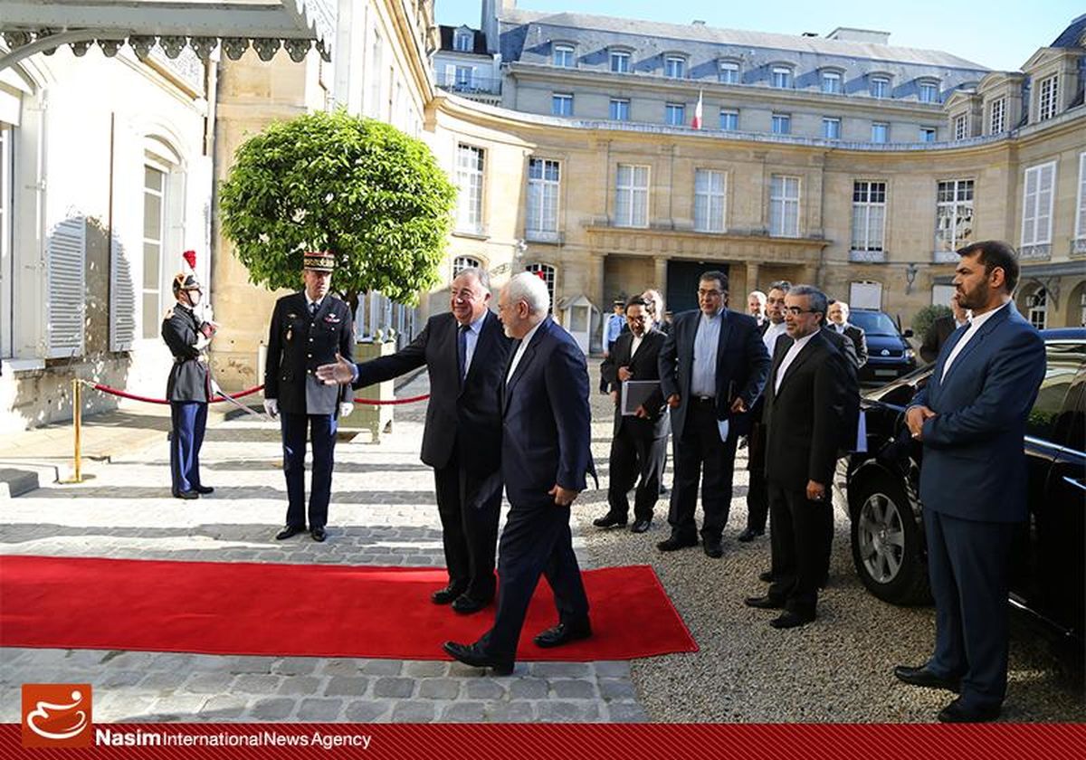 دیدار محمدجواد ظریف با ژرار لارشه رئیس سنا فرانسه