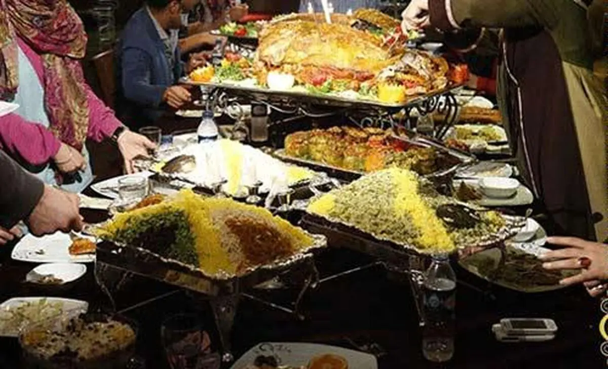 سبقت تجمل‌گرایی از معنویت‌گرایی در افطاری‌های اشرافی