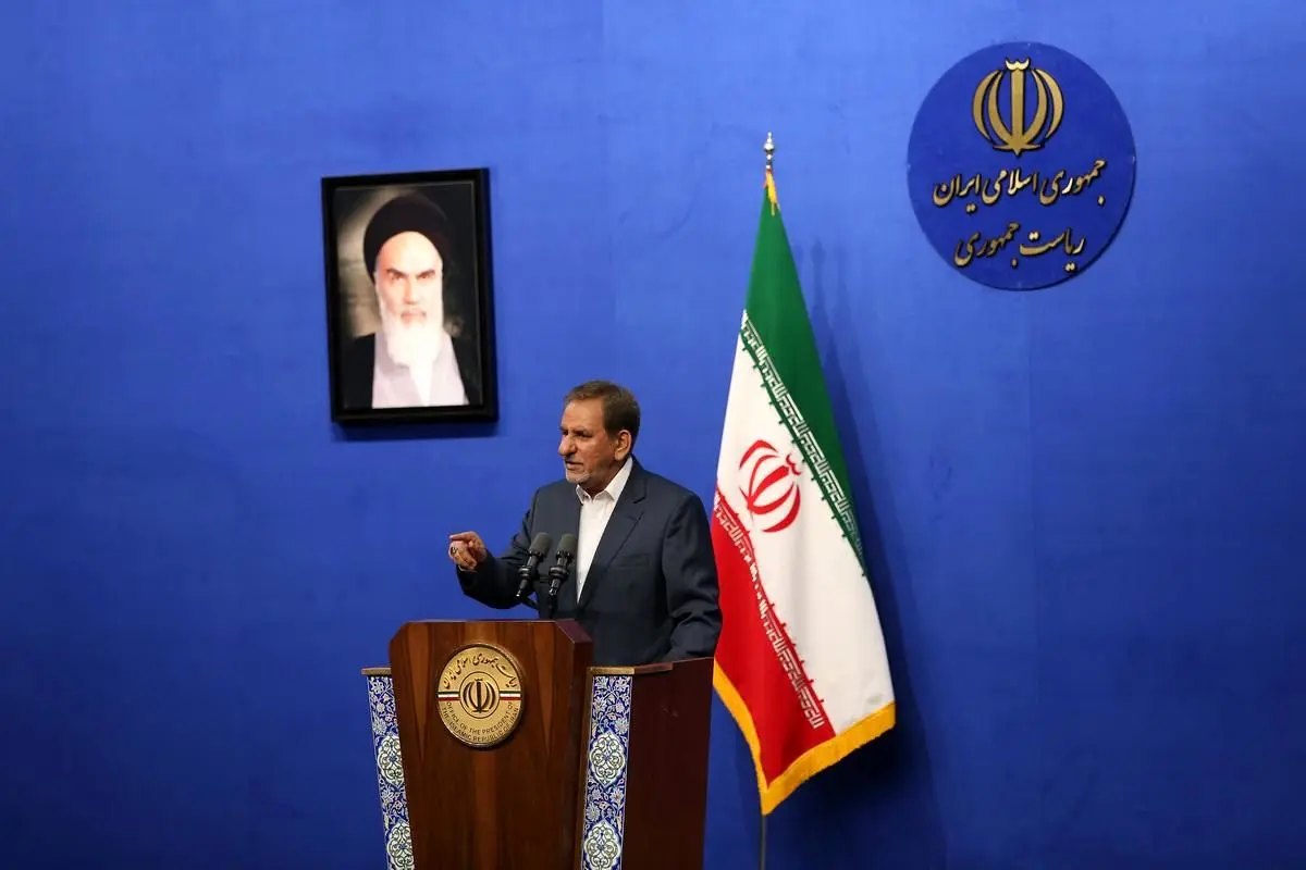 افرادی که حقوق نامتعارف گرفته‌اند برکنار می‌شوند/ پول‌های اضافی باید به خزانه بازگردد