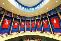 ترکیب تیم‌های لهستان و سوئیس اعلام شد