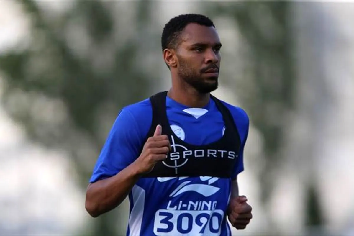 رابسون: به خاطر هواداران عدد ۴ را نشان دادم/ تمام تلاشم را می‌کنم تا در لیگ ایران پیشرفت کنم