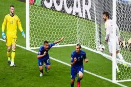 گزارش تصویری:: انتقام ایتالیا از اسپانیا و صعود لاجوردی‌چوشان به جمع هشت تیم برتر