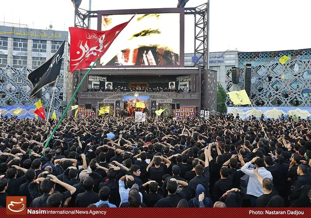 شانزدهمین اجتماع مدافعان حرم در میدان امام حسین(ع)