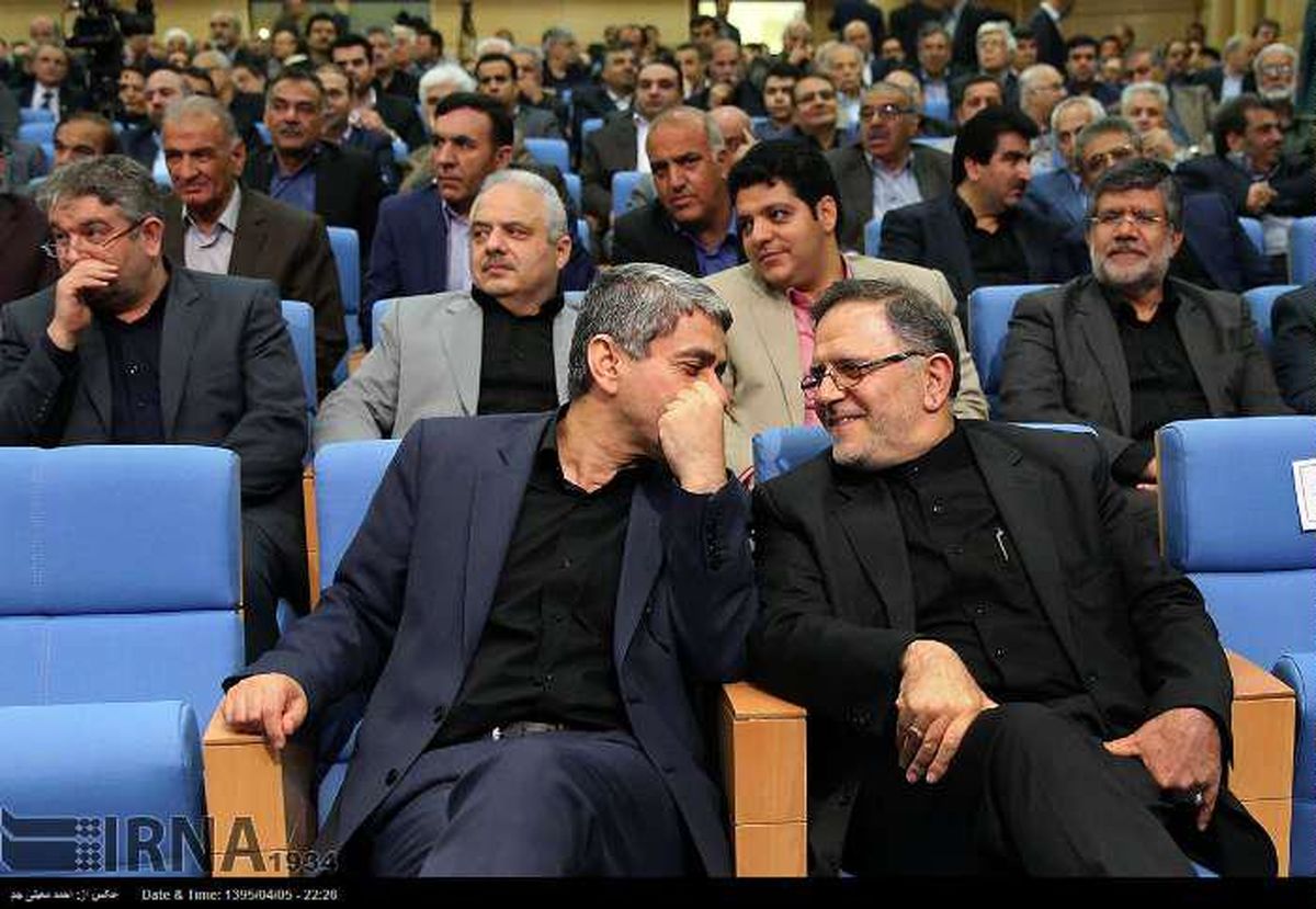 ایجاد ۵۵۹ هزار میلیارد تومان نقدینگی در دولت روحانی، اقتصاد ایران را بدتر از سال‌های ۹۰ و ۹۱ می‌کند!