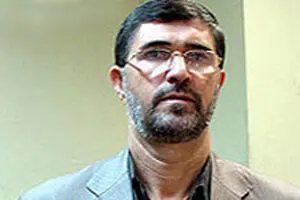 ثروتی: مجوز برای پرداخت حقوق و مزایای کلان به مدیران دولتی در دولت روحانی داده شد