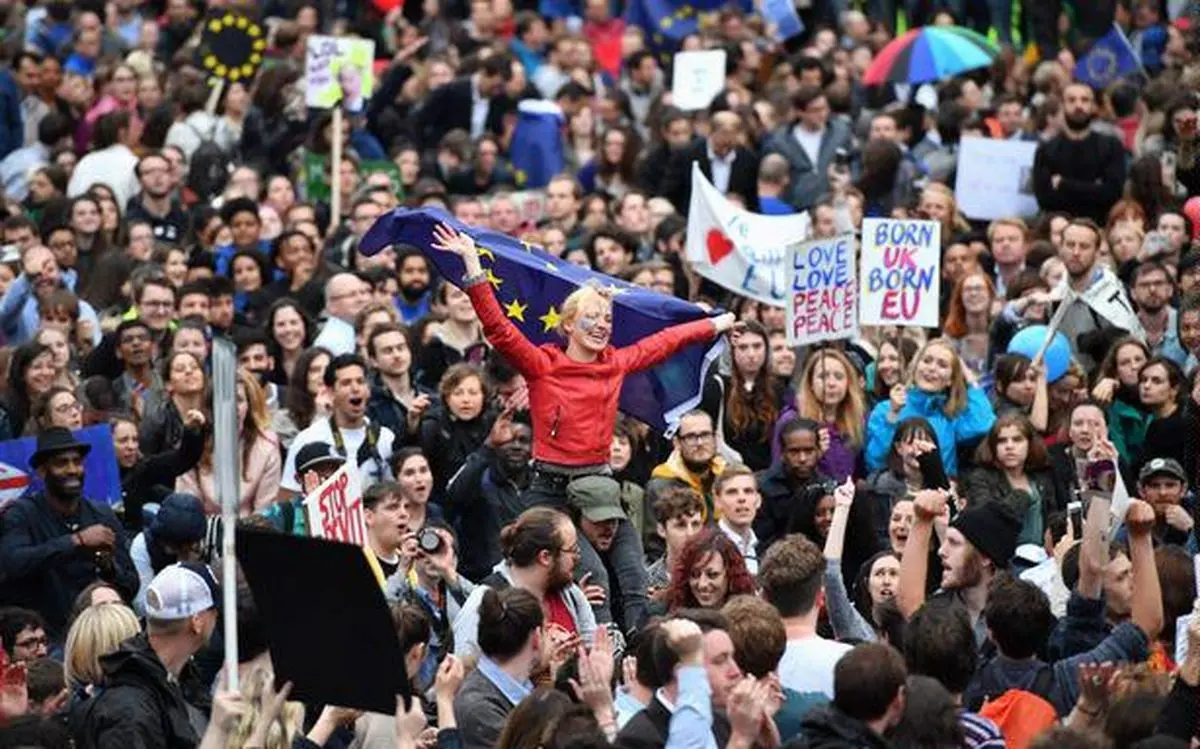 راهپیمایی معترضان به ترک اتحادیه اروپا در لندن +تصاویر