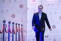 وزیر اطلاعات سرنخ حسین فریدون را در حقوق‌های نجومی بگیرد