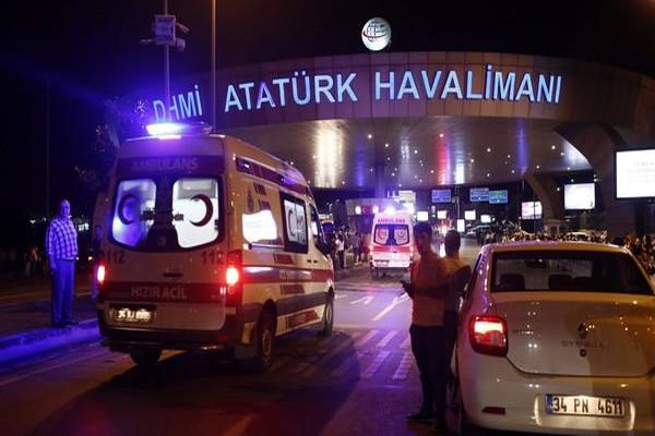 افزایش تلفات فرودگاه آتاتورک به ۴۱ کشته و ۲۳۹ زخمی / نام ایرانی کشته‌شده اعلام شد