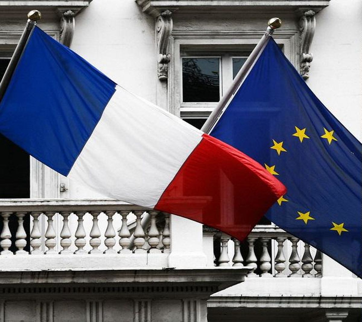 فرانسوی‌ها خواستار بقای کشورشان در اتحادیه اروپا هستند