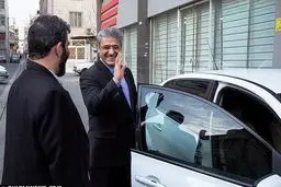 مدیرعامل بانک قرض‌الحسنه رفتنش را تایید کرد/ اکبری از توسعه صادرات آمد