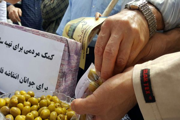 فروش زیتون در راهپیمایی روز قدس برای مسلح کردن کرانه باختری