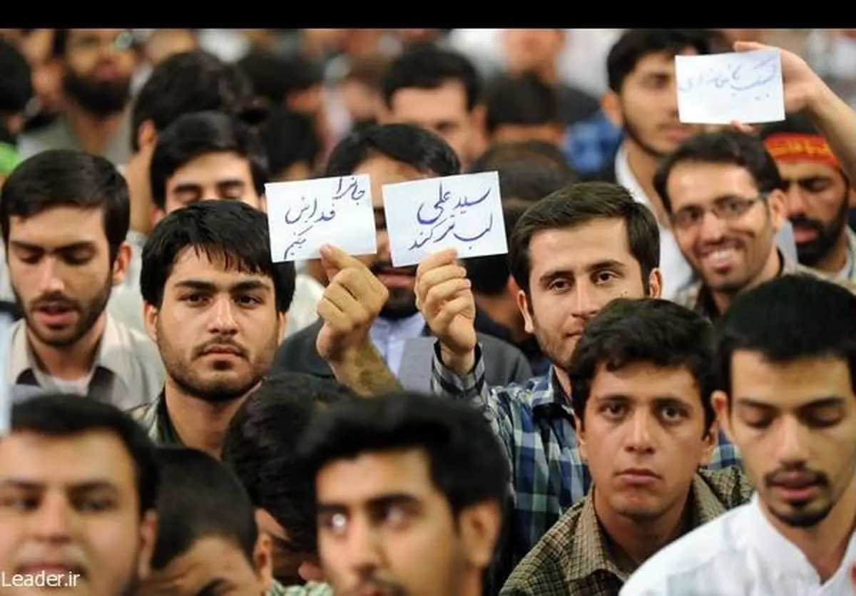 آنهایی که نگران فردای انقلابند امروز بیایند انتهای خیابان فلسطین