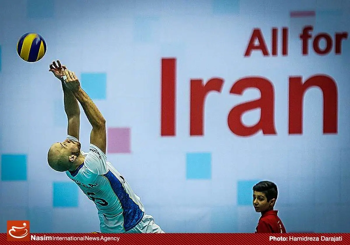 دیدار تیم‌های والیبال آرژانتین و صربستان در لیگ جهانی