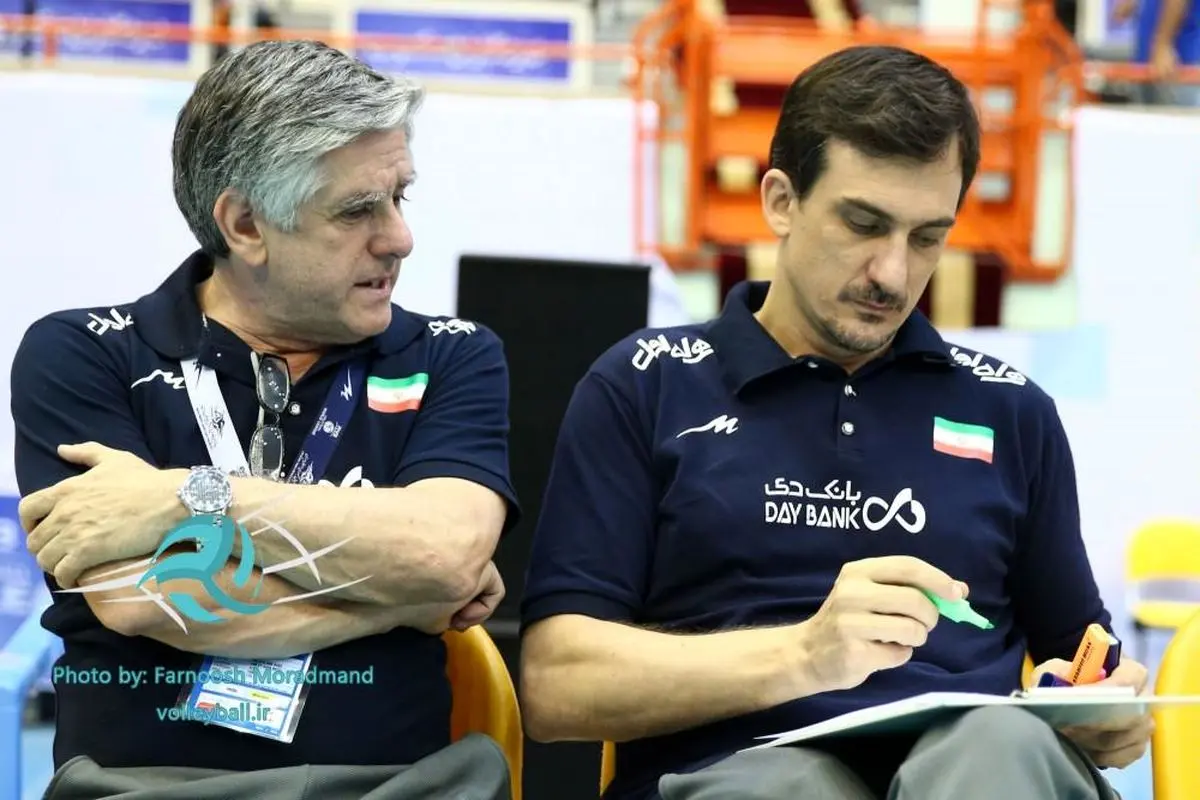 لوزانو و سیچلو سرود کشورشان را خواندند/آتانسویچ تماشاگران ایرانی را به هیجان آورد