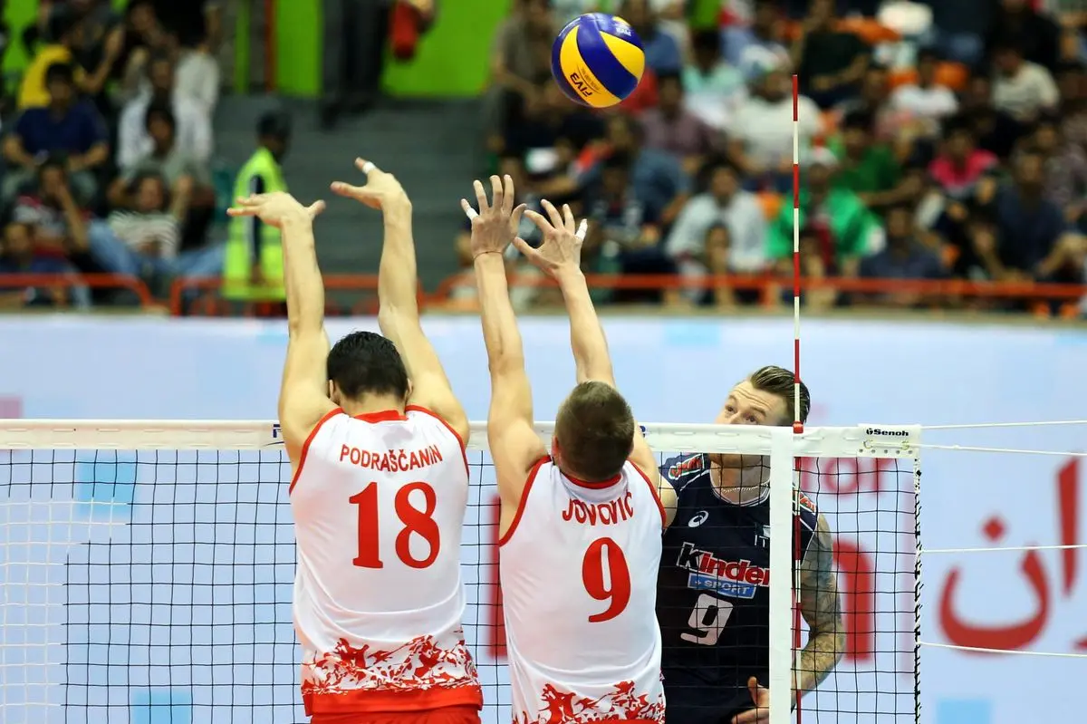 صربستان با شکست ایتالیا هفته سوم لیگ جهانی را با پیروزی به پایان رساند