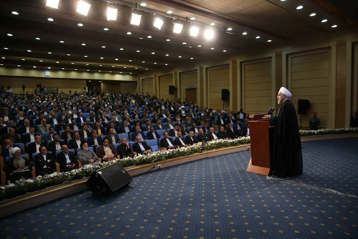 دستگاه‌های نظارتی دقت لازم را در رابطه با حقوق‌ها نداشتند/ اصلاح حقوق‌ها را تا آخر ادامه می‎دهیم